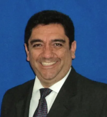 Picture of Por: Pedro Granados Rojas, Creador de equipos de venta de alto rendimiento