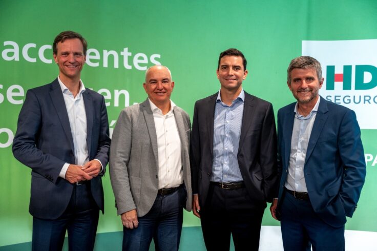 De Izquierda a Derecha: Wilm Langenbach, CEO HDI International AG. Ignacio González, Director General saliente. Jorge Moreno, nuevo Director General y Nicolás Masjuán, Director de Latinoamérica para HDI International.